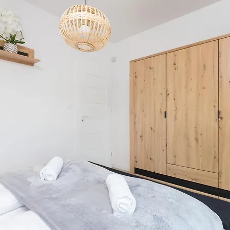 Poludniowa Przystan Debki By Noclegi Renters Eksteriør bilde